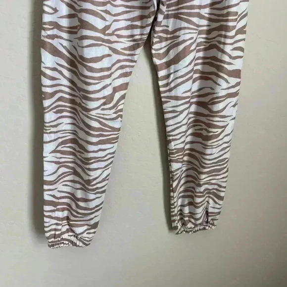 Onzie Weekend Sweatpants Camel Zebra Size M/L - Picture 6 of 10